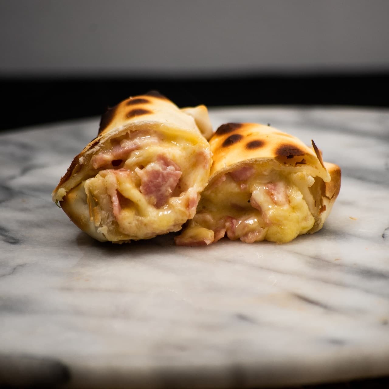 Empanada de jamón y queso