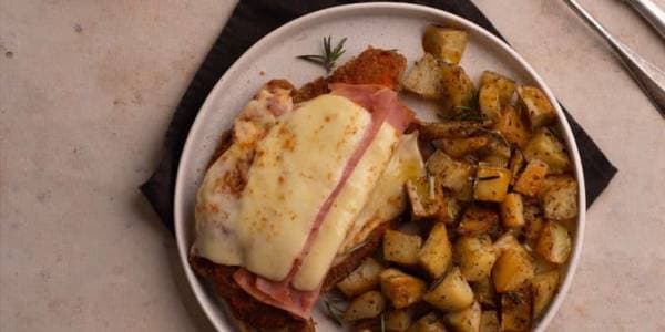 Milanesa napolitana con papas al horno